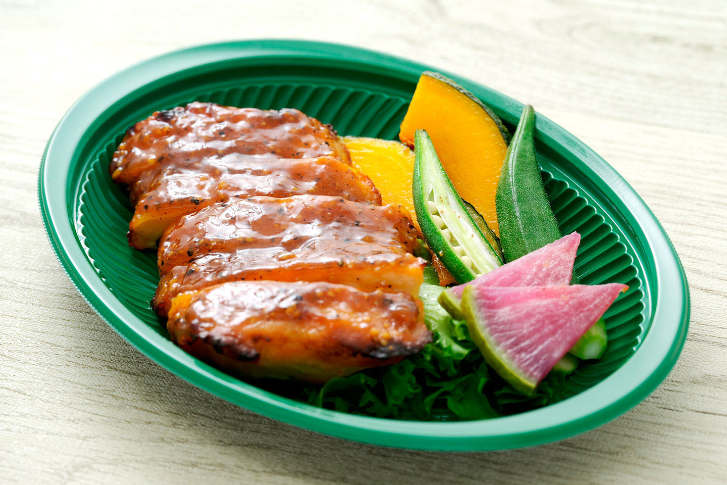 鶏モモ肉の山賊焼き